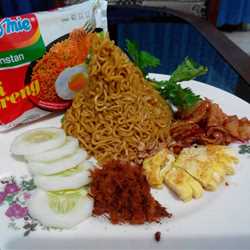 Tumpeng Ala Indomie